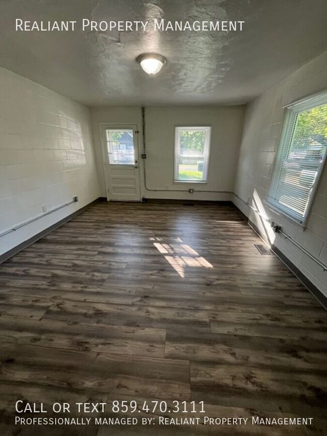 Building Photo - 313 Bellevue Ave