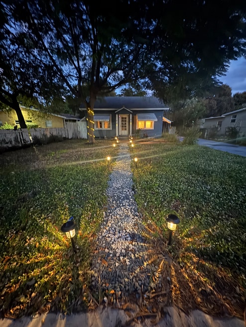 Building Photo - 624 S Pine St