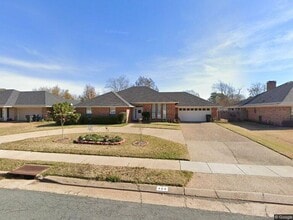 Building Photo - Greenacres Area - Beautiful 3 bdrm - 2 bath