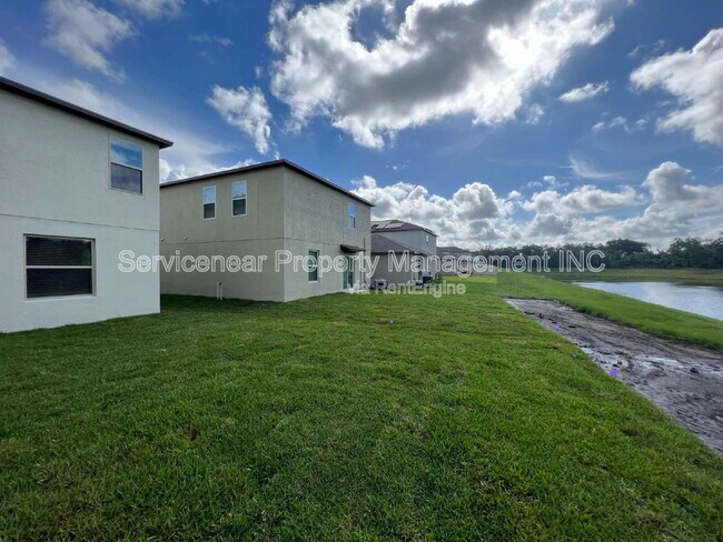 Building Photo - 12032 MIracle Mile Dr