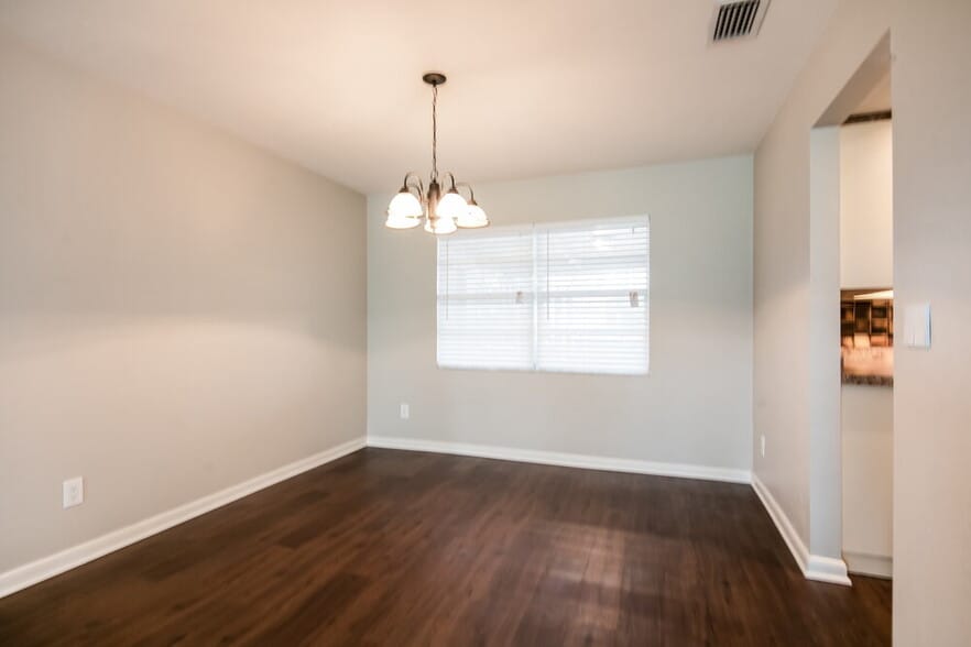 Building Photo - 2261 SE 28th St