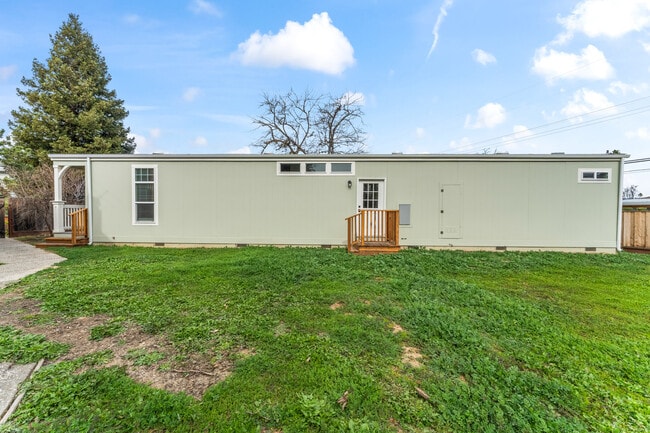 Building Photo - 1822 Nestorita Way