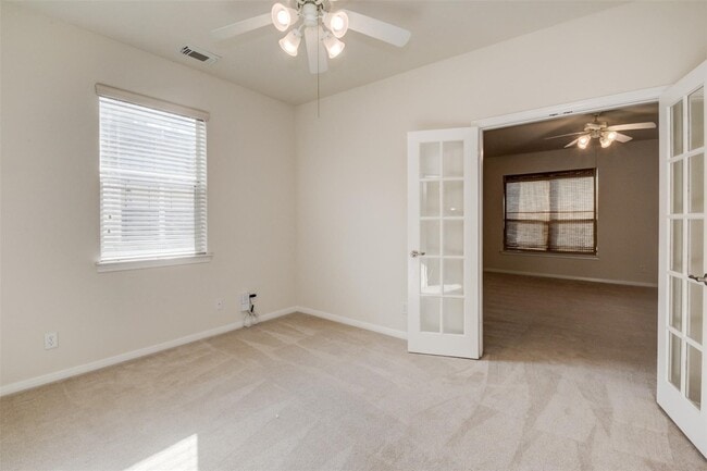 Building Photo - 9115 Memorial Valley Dr