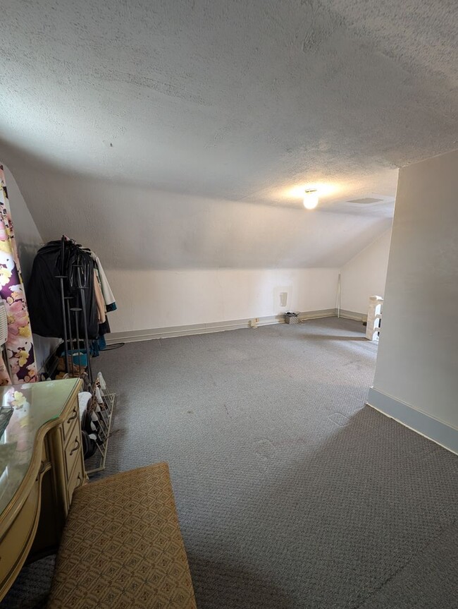 Building Photo - 3 Bed/1 Bath Home for Rent -- $300 CREDIT AVAILABLE
