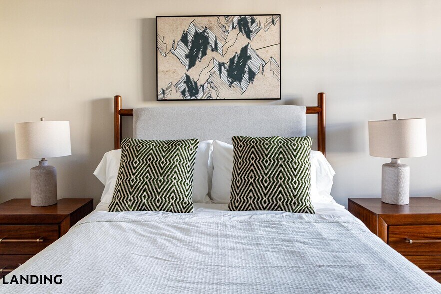 Building Photo - 4902 Cosmos Cir