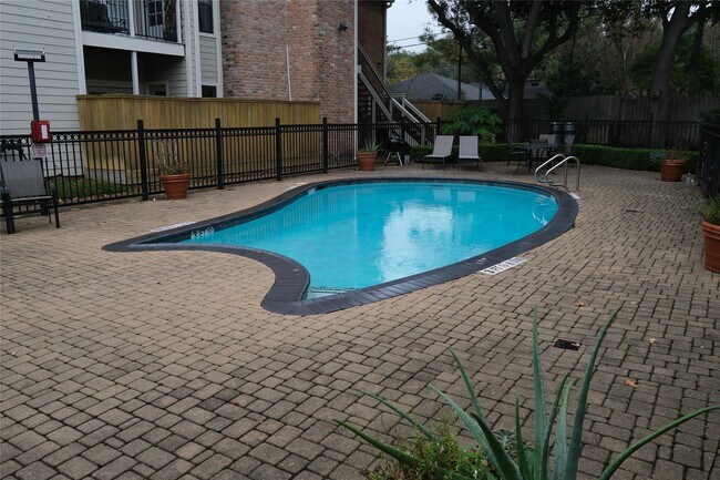 Building Photo - 2001 Bering Dr