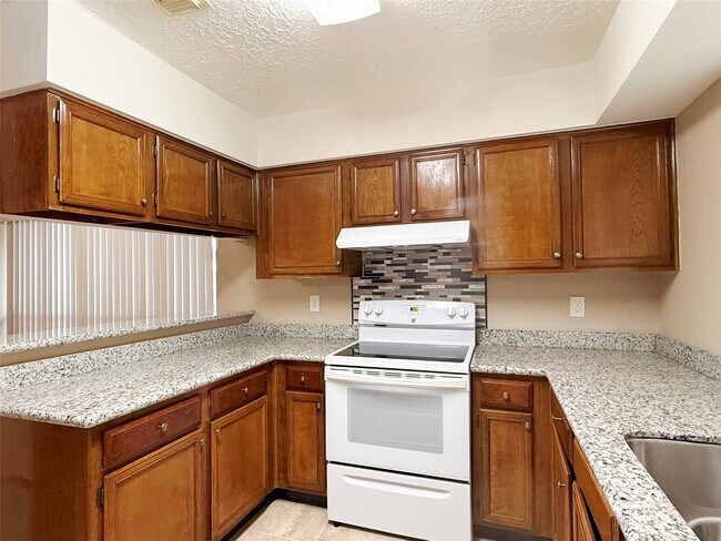 Building Photo - 4923 Kentwalk Dr