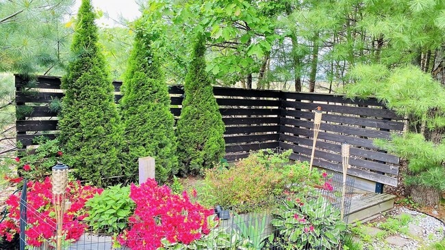 Building Photo - Spacious Four-Bedroom House in the Heart o...