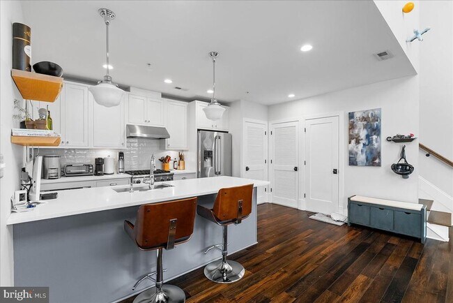 Building Photo - 1514 8th St NW
