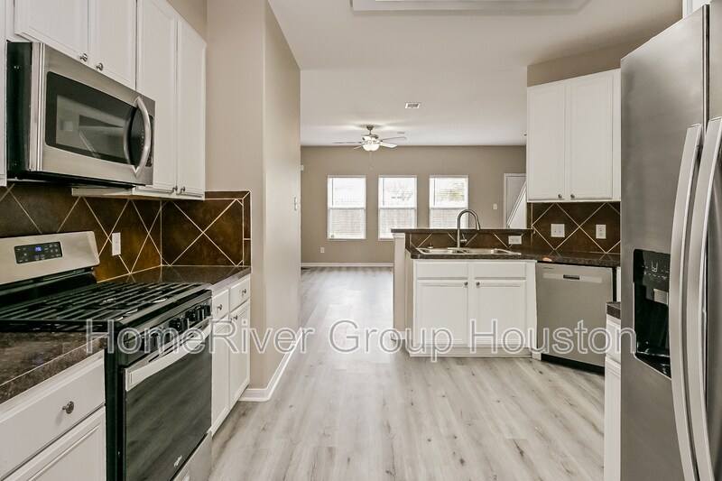 Building Photo - 1843 Macondray Dr