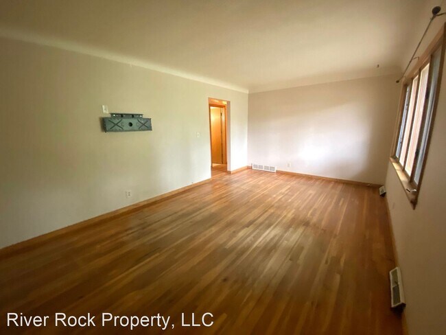 Building Photo - 2 br, 1 bath House - 1805 4th St S North Unit