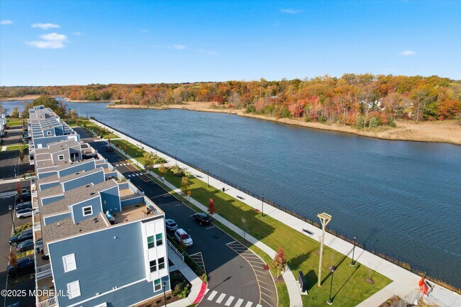 Building Photo - 4 Barton Ave