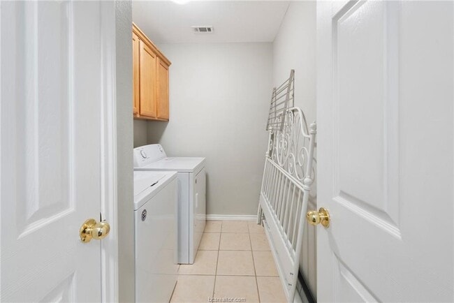 Building Photo - 3609 Oldenburg Ct