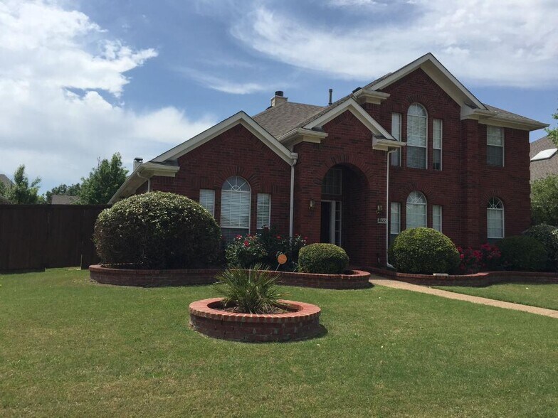 Building Photo - 4522 Oak Shores Dr