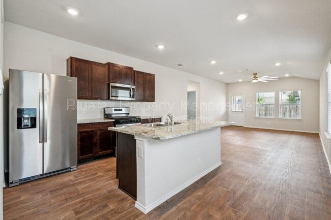 Building Photo - 15419 Puffins