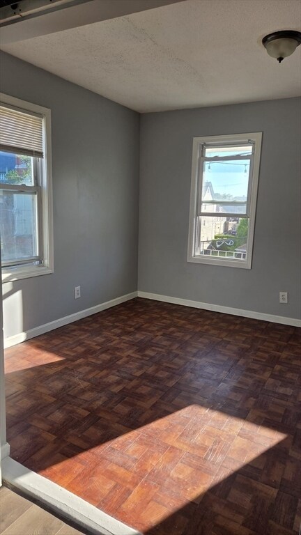 Building Photo - 82 Crapo St