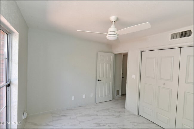 Building Photo - 31 Stratford Hall Cir