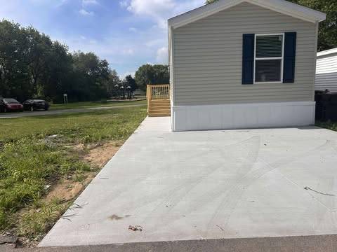 Building Photo - 1083 E State Rd 2