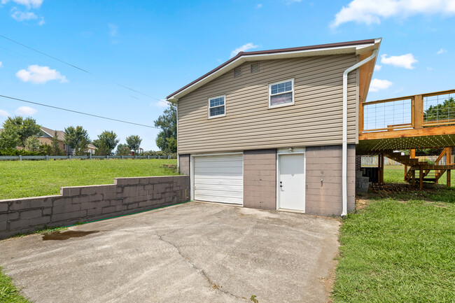 Building Photo - 1322 Raulston Rd