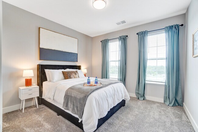 Building Photo - 2875 Olentangy River Rd