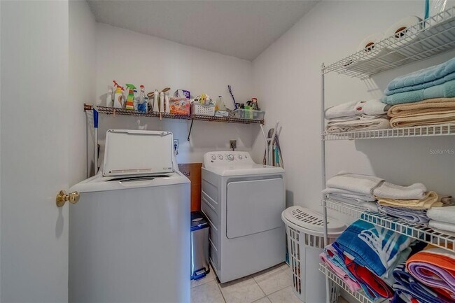 Building Photo - 8105 Bardmoor Pl