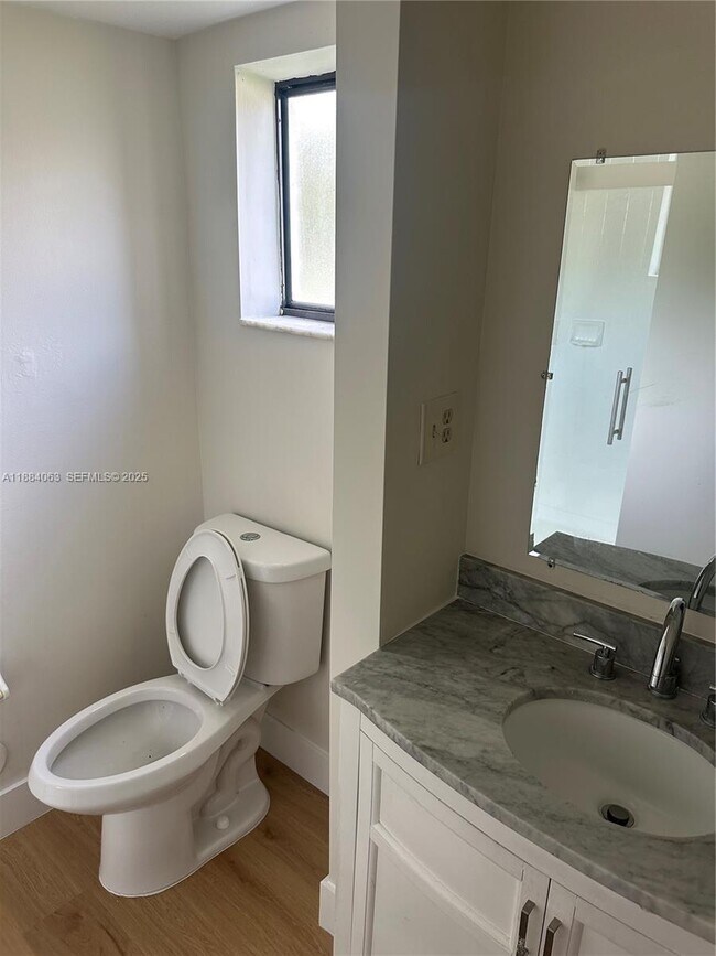 Building Photo - 130 NW 60th Ave