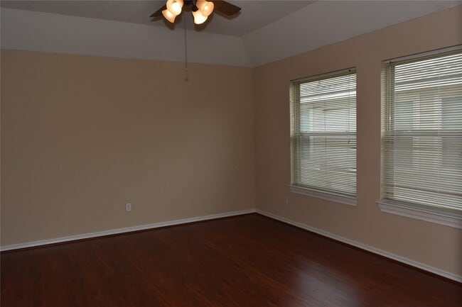 Building Photo - 26307 Meadow Dawn Ln