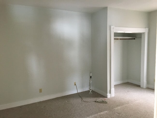 Building Photo - 12 Old Georges Mills Rd