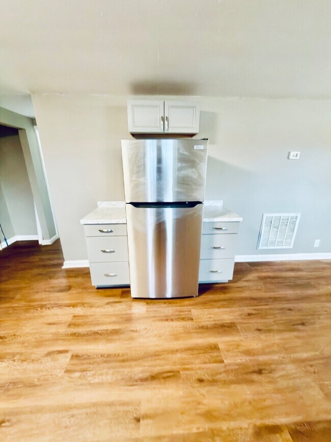 Building Photo - 201 Wotring Street