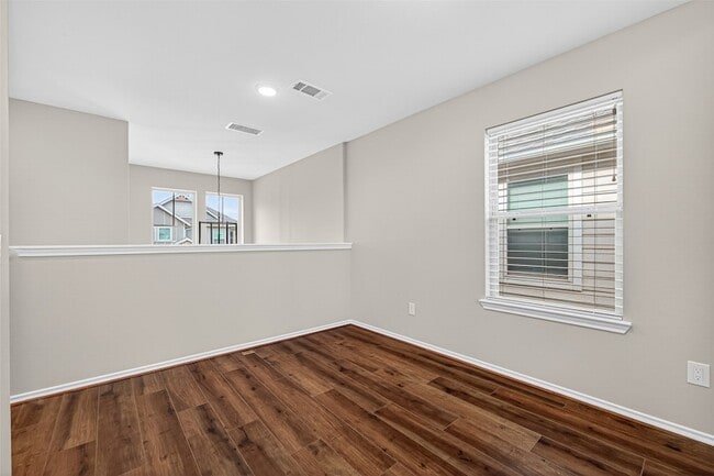 Building Photo - 4007 Delta Rose St