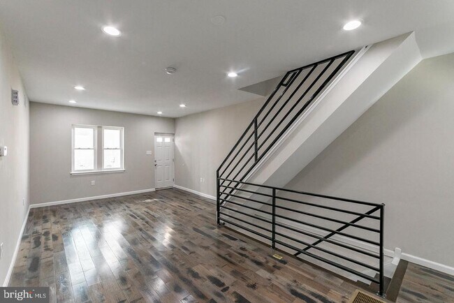 Building Photo - 1447 S Taylor St