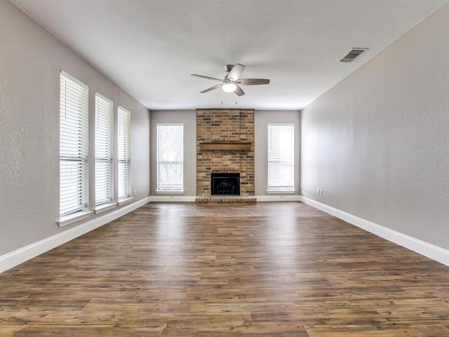 Building Photo - 1419 Willow Run Dr