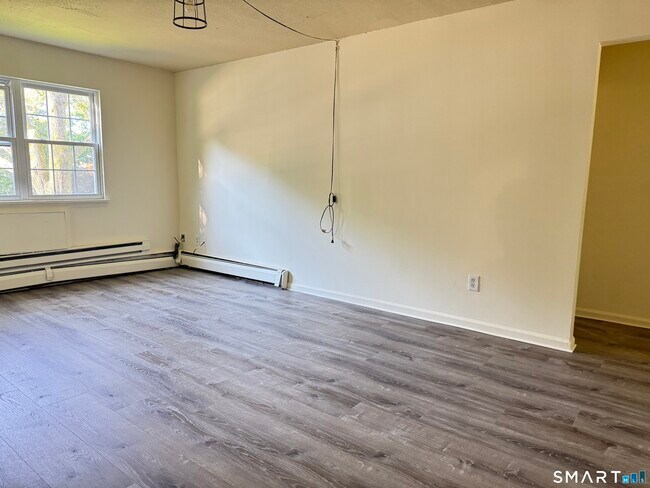 Building Photo - 81 Angel Dr