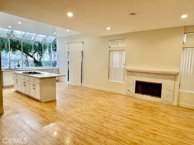 Building Photo - 26562 White Oaks Dr