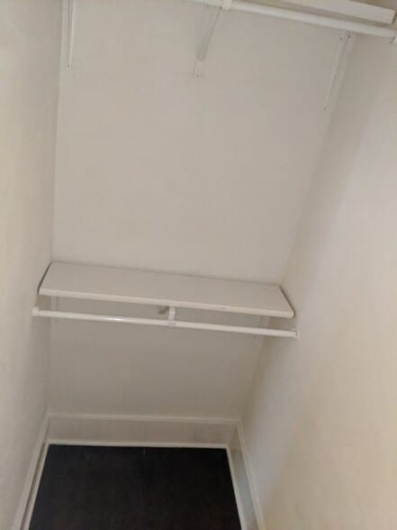 Building Photo - 721 Main St