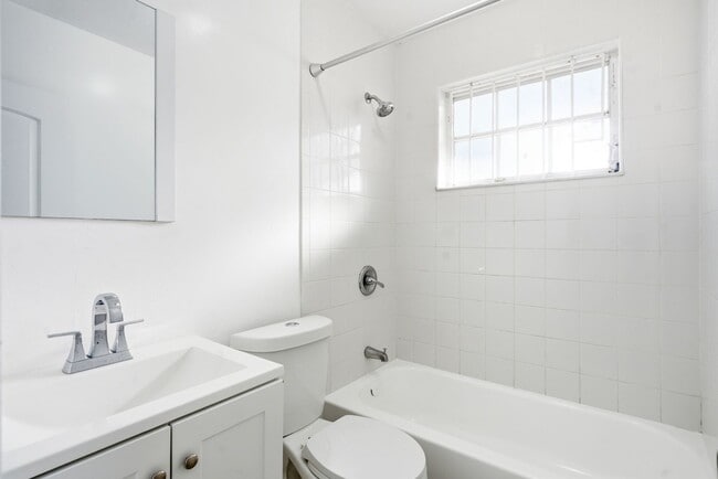 Building Photo - Welcome Home! Spacious 3-bedroom, 2-bath home with plenty of parking and washer/dryer inside the ...