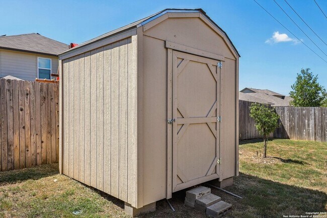 Building Photo - 6906 Quantum Lp