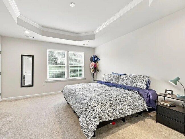 Building Photo - Lease OR Lease to Own