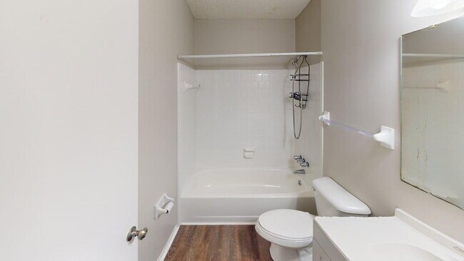 Building Photo - Spacious 2-Bedroom Rental Near NAS Pensacola – Ideal Location for Professionals