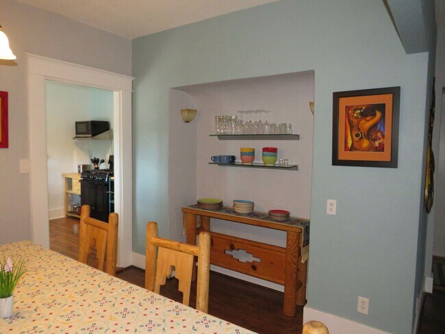 Building Photo - Furnished 2-Bedroom Home in the Historic Feldman Neighborhood – Central/University Area
