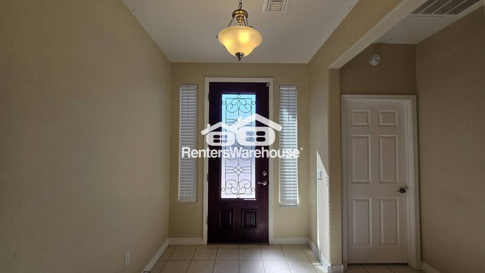 Building Photo - 8330 N Mountain Stone Pine Way