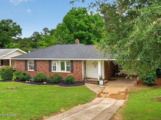 Building Photo - 1429 Waccamaw Dr