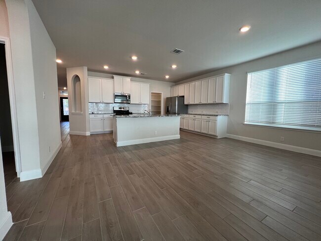 Building Photo - 207 Colorado Cyn