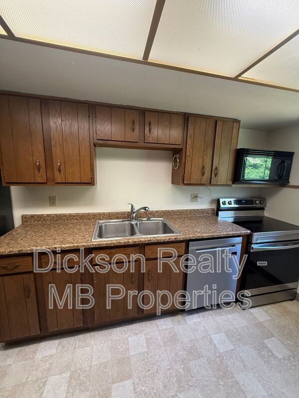 Building Photo - 3485 Rosalinda Dr