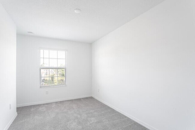 Building Photo - 38123 Fallstone Wy