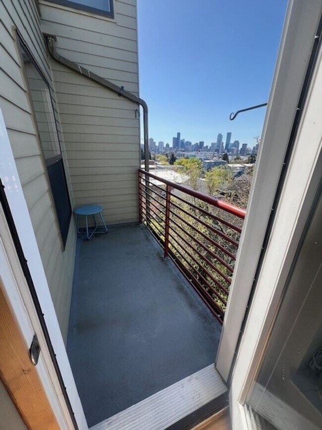 Interior Photo - Washington Court