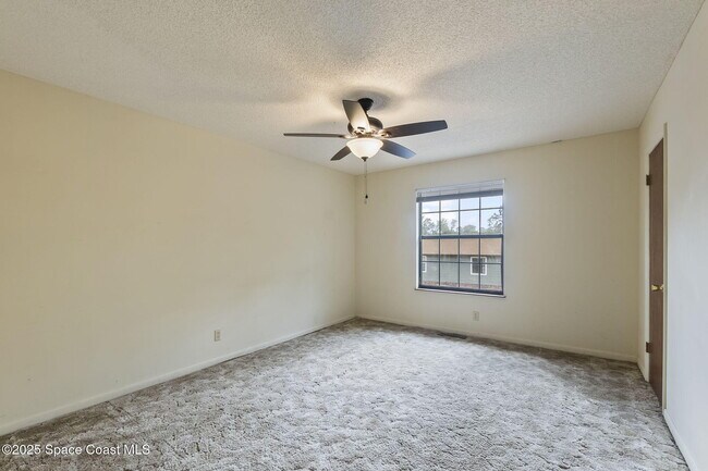 Building Photo - 4440 Dorothy Dr