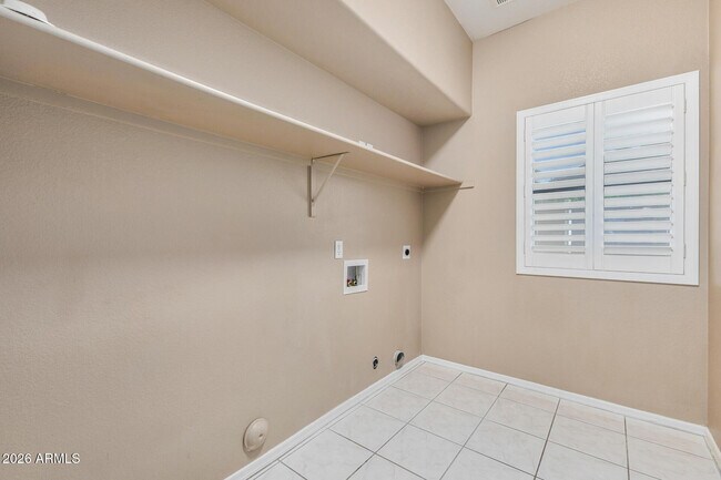 Building Photo - 4334 E Anderson Dr