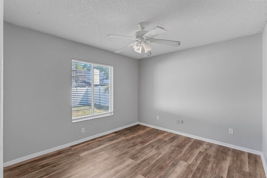 Building Photo - 1432 Saddleridge Dr