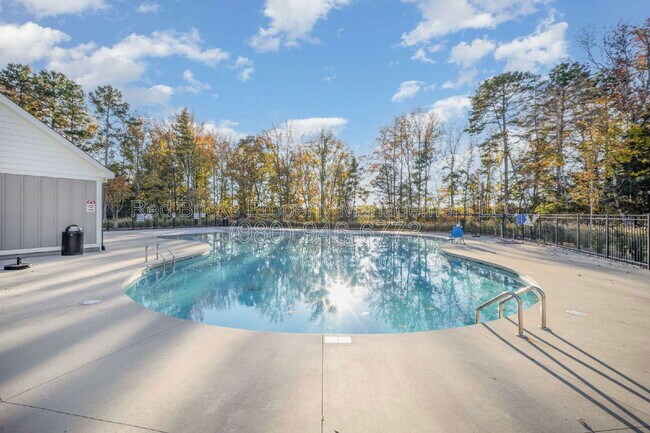 Building Photo - 15223 Scoter St